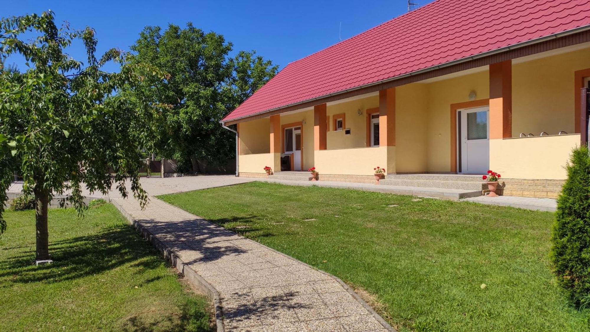 Ubytovanie Liska Radava Bagian luar foto